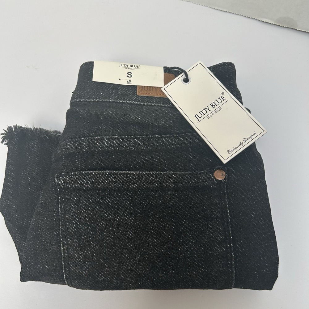 Judy Blue NWT Black Hi-Rise Denim Jean Shorts Raw Hem Size‎ Small Style #1594